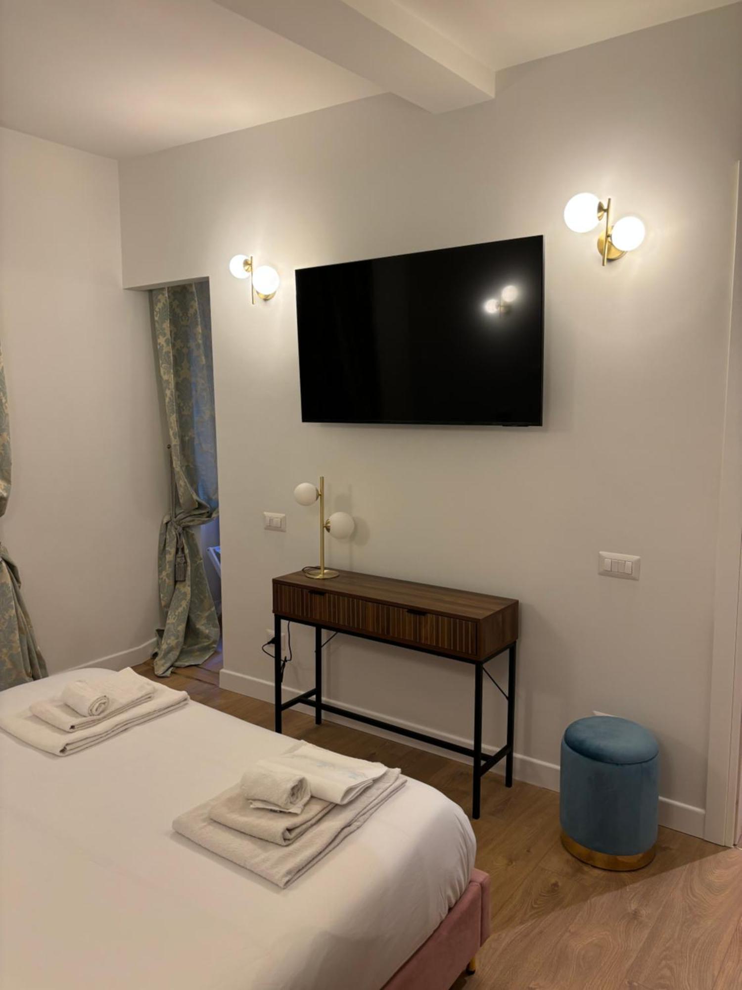 Paolina Place Roma
